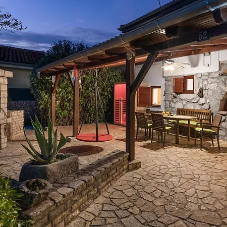 Cozy Home In Rasopasno With Wi-Fi * Rasopasno