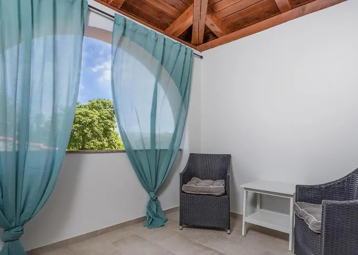 Case de vacanță Cozy Home In Rasopasno With Wi-Fi *