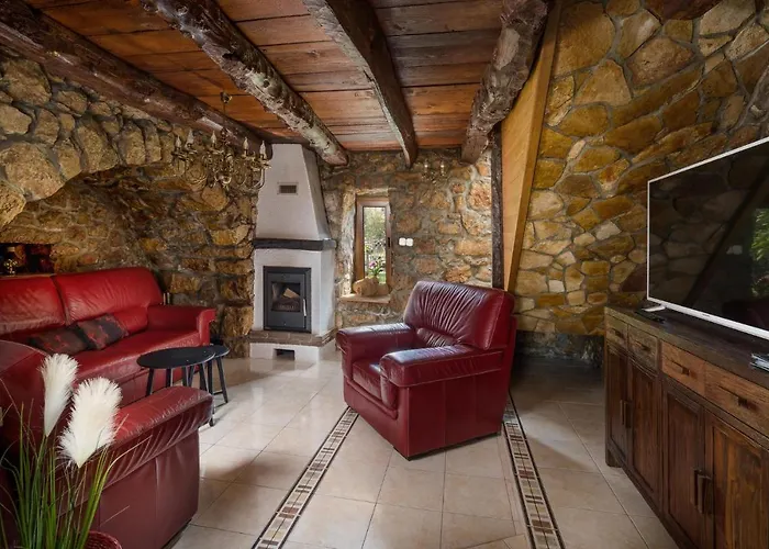 Cozy Home In Rasopasno With Wi-Fi