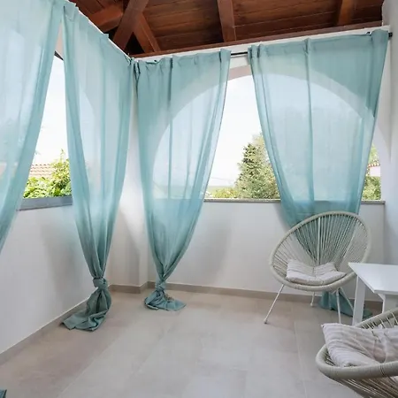 Beautiful Home In Rasopasno With Sauna Prázdninový dům Rasopasno